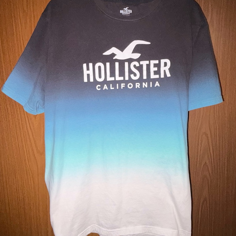 Hollister Blue and White Gradient Short Sleeve Tee
